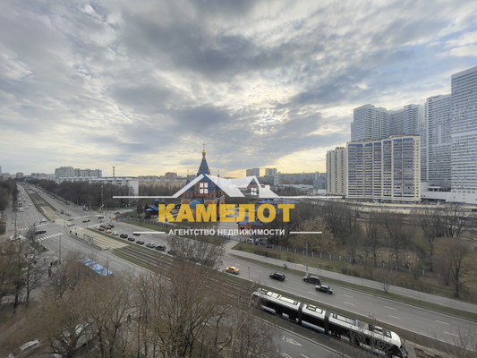 Продам трехкомнатную (3-комн.) квартиру, Сумской проезд, 12к3, Москва г