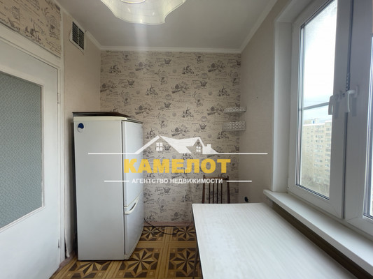 Продам трехкомнатную (3-комн.) квартиру, Сумской проезд, 12к3, Москва г