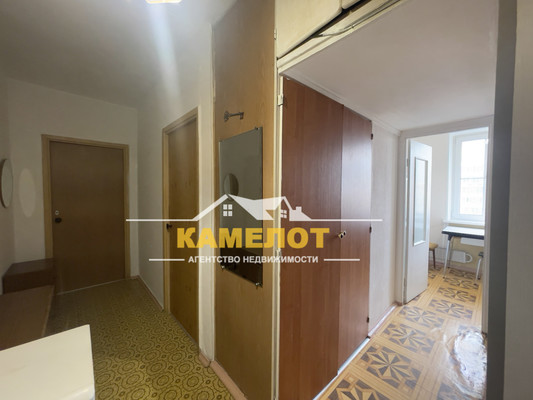 Продам трехкомнатную (3-комн.) квартиру, Сумской проезд, 12к3, Москва г