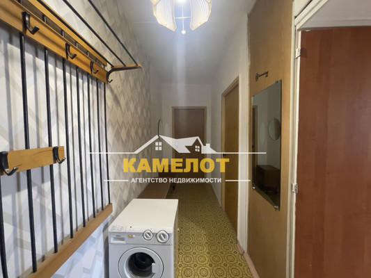 Продам трехкомнатную (3-комн.) квартиру, Сумской проезд, 12к3, Москва г