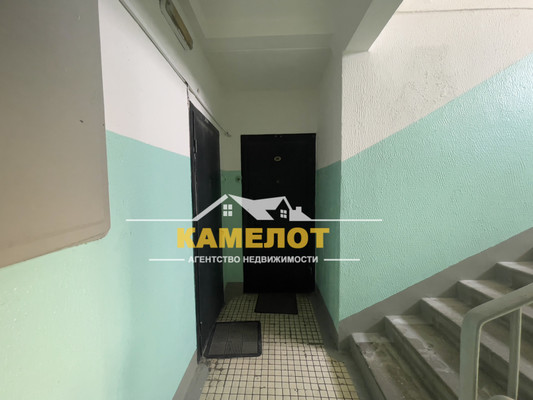 Продам трехкомнатную (3-комн.) квартиру, Сумской проезд, 12к3, Москва г