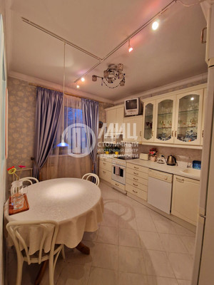Продам двухкомнатную (2-комн.) квартиру, Борисовский проезд, 38к1, Москва г