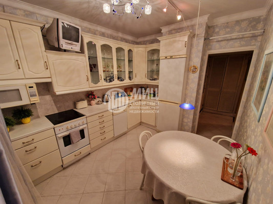 Продам двухкомнатную (2-комн.) квартиру, Борисовский проезд, 38к1, Москва г