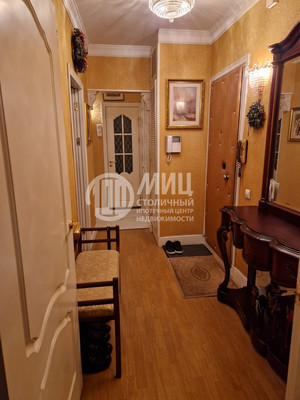 Продам двухкомнатную (2-комн.) квартиру, Борисовский проезд, 38к1, Москва г