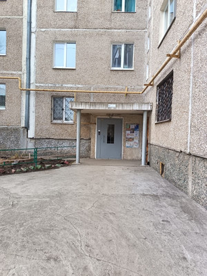 Продам трехкомнатную (3-комн.) квартиру, Захарова ул, 9, Нижний Тагил г
