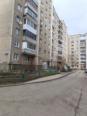 Продам трехкомнатную (3-комн.) квартиру, Захарова ул, 9, Нижний Тагил г