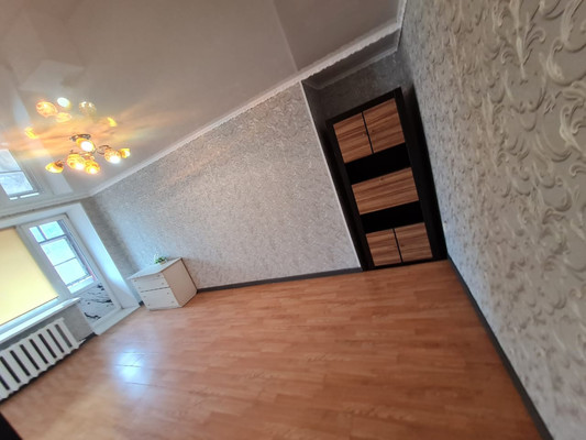 Продам однокомнатную (1-комн.) квартиру, Сидоренко ул, 32, Комсомольск-на-Амуре г