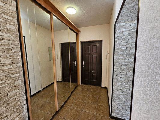 Продам трехкомнатную (3-комн.) квартиру, Дружбы ул, 1, Костомукша г