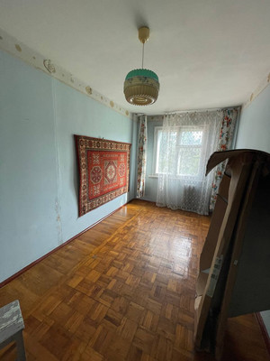 Продам трехкомнатную (3-комн.) квартиру, им. Атарбекова ул, 11, Краснодар г