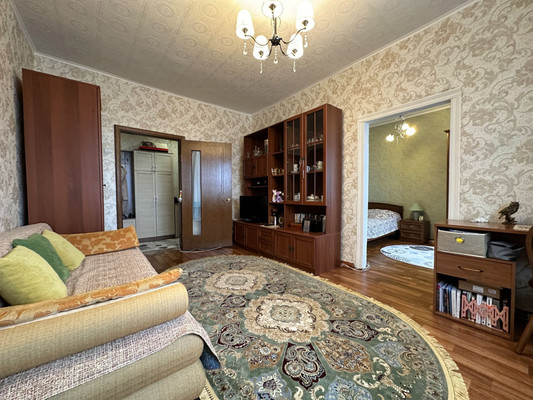 Продам трехкомнатную (3-комн.) квартиру, Дмитровская ул, 23, Базарово д