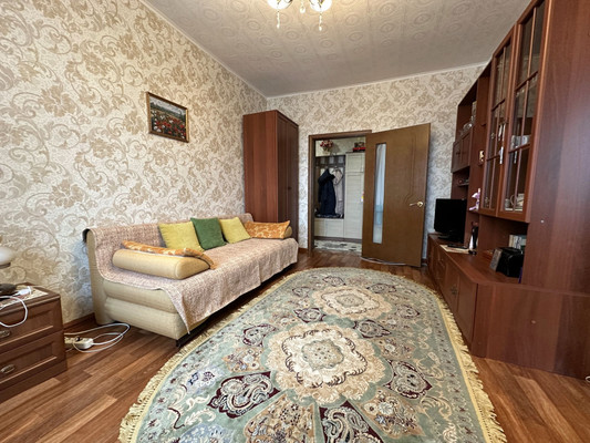 Продам трехкомнатную (3-комн.) квартиру, Дмитровская ул, 23, Базарово д