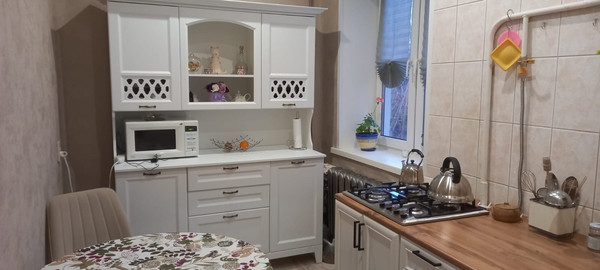 Продам трехкомнатную (3-комн.) квартиру, Дмитровская ул, 23, Базарово д