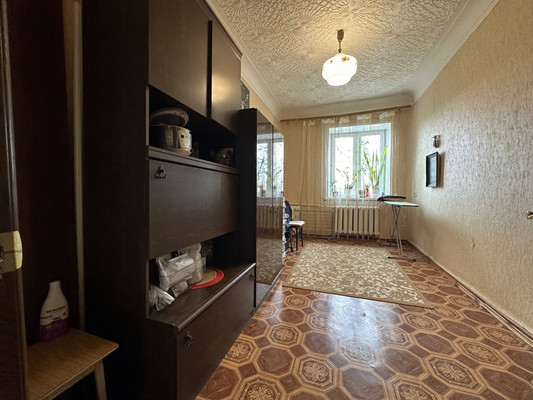 Продам трехкомнатную (3-комн.) квартиру, Дмитровская ул, 23, Базарово д