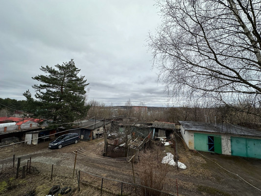 Продам трехкомнатную (3-комн.) квартиру, Дмитровская ул, 23, Базарово д