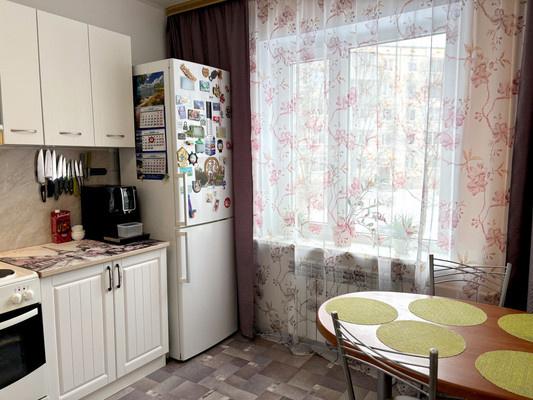 Продам многокомнатную квартиру, Ленина ул, 11, Костомукша г