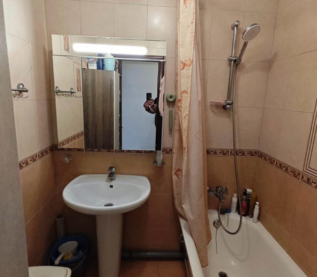 Продам трехкомнатную (3-комн.) квартиру, Еременко ул, 56к1, Ростов-на-Дону г