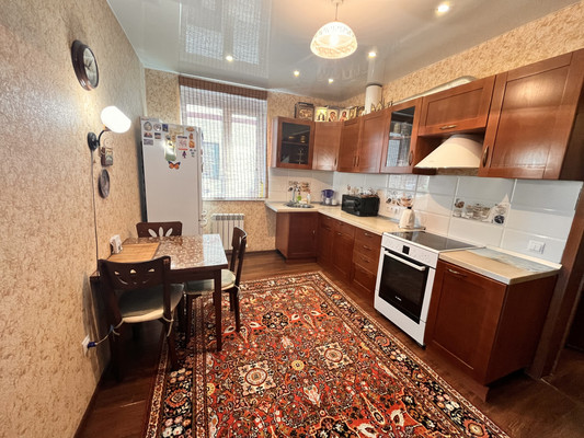 Продам трехкомнатную (3-комн.) квартиру, Тополиный пер, 5, Мысхако с