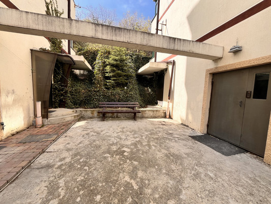 Продам трехкомнатную (3-комн.) квартиру, Тополиный пер, 5, Мысхако с