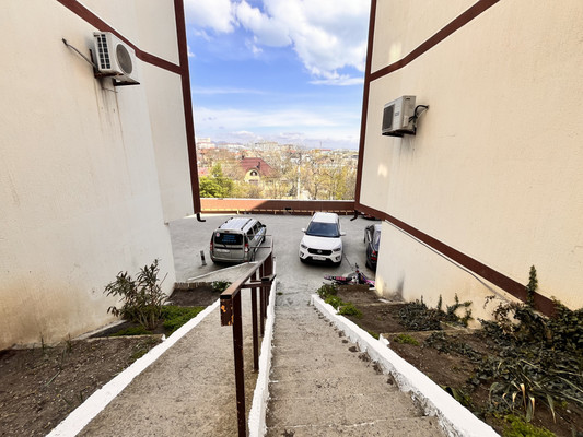 Продам трехкомнатную (3-комн.) квартиру, Тополиный пер, 5, Мысхако с