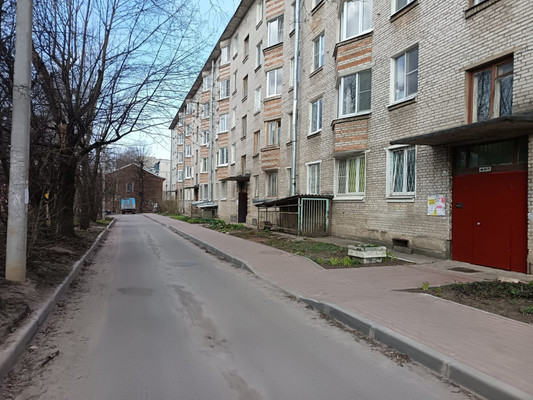 Продам однокомнатную (1-комн.) квартиру, Радищева ул, 5, Гатчина г