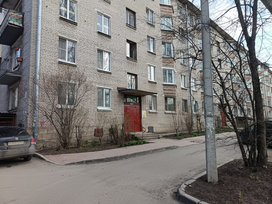 Продам однокомнатную (1-комн.) квартиру, Радищева ул, 5, Гатчина г