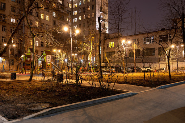 Продам двухкомнатную (2-комн.) квартиру, Серафимовича ул, 2, Москва г
