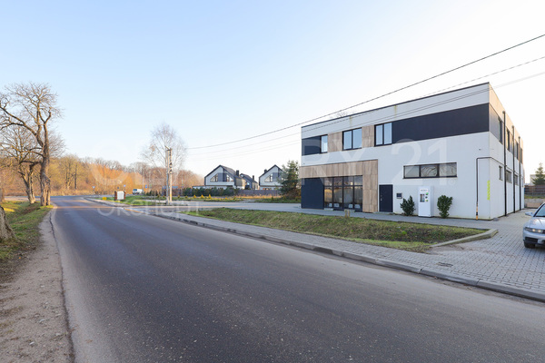 Продам торговое помещение 634 м2, Заречная ул, 1а , Орловка п