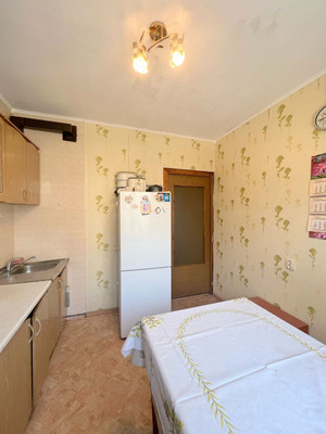 Продам трехкомнатную (3-комн.) квартиру, Таганрогская ул, 124/3, Ростов-на-Дону г