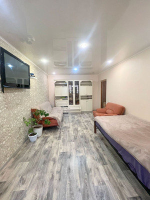 Продам двухкомнатную (2-комн.) квартиру, Таганрогская ул, 120/2, Ростов-на-Дону г