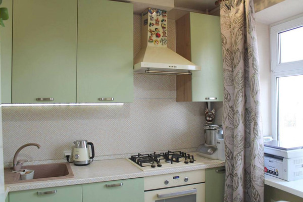 Продам двухкомнатную (2-комн.) квартиру, Таганрогская ул, 120/2, Ростов-на-Дону г
