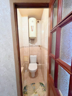 Продам двухкомнатную (2-комн.) квартиру, Таганрогская ул, 120/2, Ростов-на-Дону г