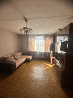 Продам однокомнатную (1-комн.) квартиру, Трудящихся б-р, 4, Колпино г
