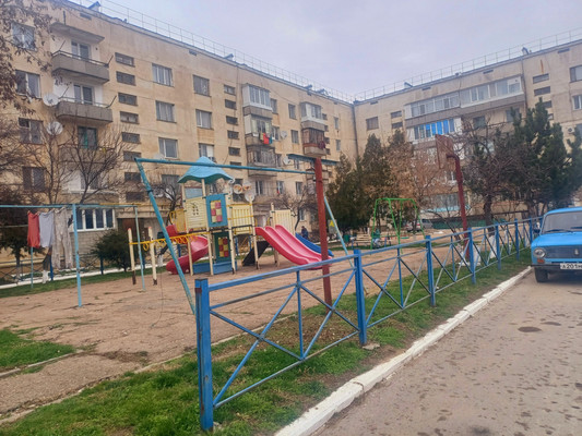 Продам двухкомнатную (2-комн.) квартиру, Комарова ул, 14, Песчаное с