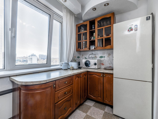 Продам многокомнатную квартиру, Осенняя ул, 14, Москва г