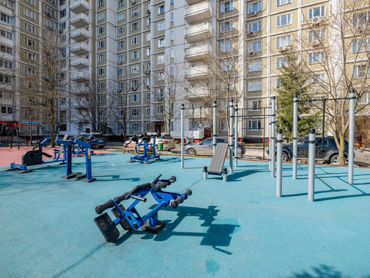 Продам многокомнатную квартиру, Осенняя ул, 14, Москва г