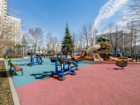 Продам многокомнатную квартиру, Осенняя ул, 14, Москва г