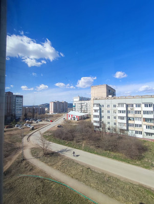 Продам двухкомнатную (2-комн.) квартиру, 34-й мкр, 13кВ, Октябрьский г