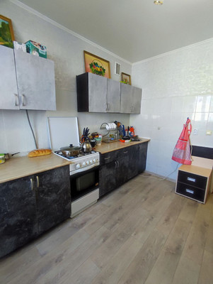 Продам двухкомнатную (2-комн.) квартиру, 34-й мкр, 13кВ, Октябрьский г