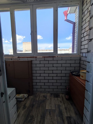 Продам двухкомнатную (2-комн.) квартиру, 34-й мкр, 13кВ, Октябрьский г
