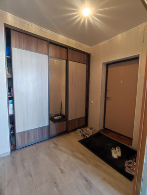 Продам двухкомнатную (2-комн.) квартиру, 34-й мкр, 13кВ, Октябрьский г
