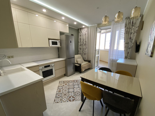 Продам двухкомнатную (2-комн.) квартиру, Крымская ул, 9, Раменское г