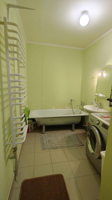 Продам двухкомнатную (2-комн.) квартиру, Старшины Дадаева ул, 59, Калининград г