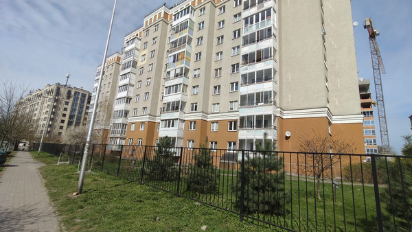 Продам двухкомнатную (2-комн.) квартиру, Старшины Дадаева ул, 59, Калининград г