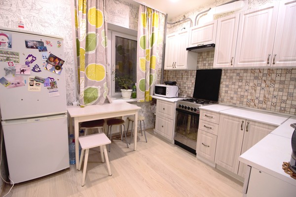 Продам двухкомнатную (2-комн.) квартиру, Очеретина ул, 6, Екатеринбург г