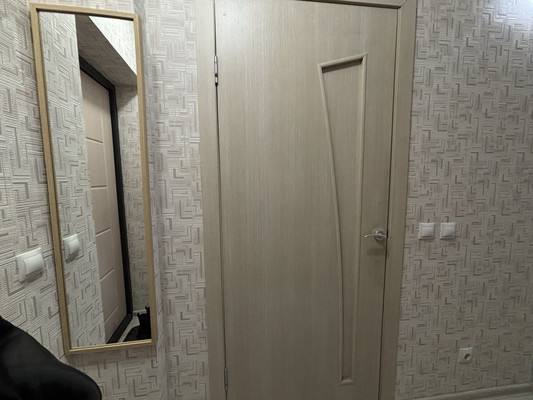 Продам однокомнатную (1-комн.) квартиру, Рощинская ул, 28, Екатеринбург г