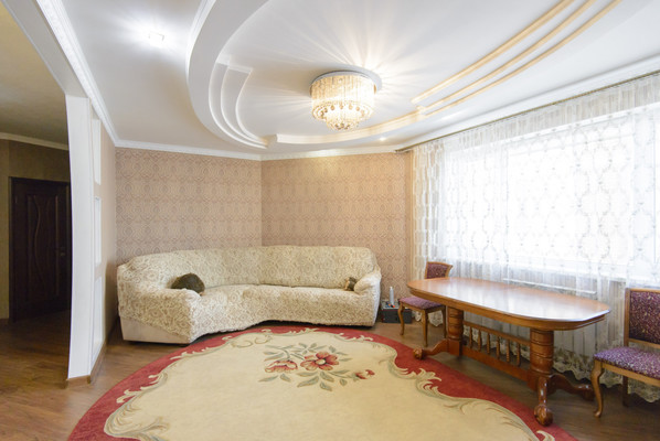 Продам трехкомнатную (3-комн.) квартиру, 20-я линия ул, 43, Ростов-на-Дону г