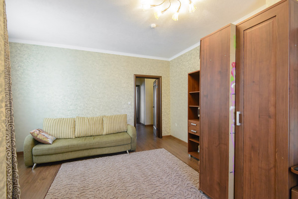 Продам трехкомнатную (3-комн.) квартиру, 20-я линия ул, 43, Ростов-на-Дону г