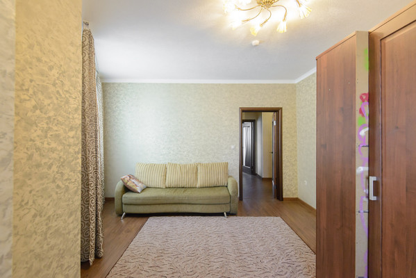 Продам трехкомнатную (3-комн.) квартиру, 20-я линия ул, 43, Ростов-на-Дону г