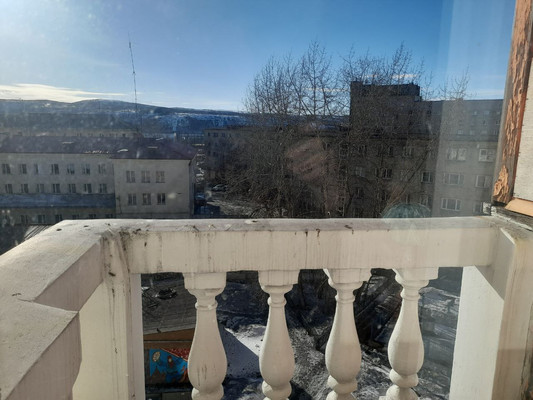 Продам двухкомнатную (2-комн.) квартиру, Ленина пр-кт, 80, Мурманск г