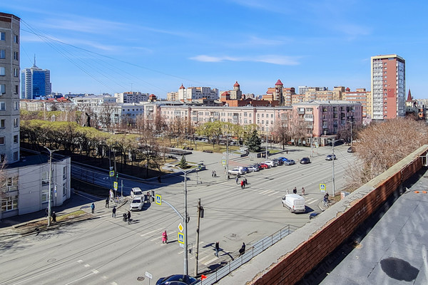 Продам двухкомнатную (2-комн.) квартиру, Свободы ул, 93, Челябинск г